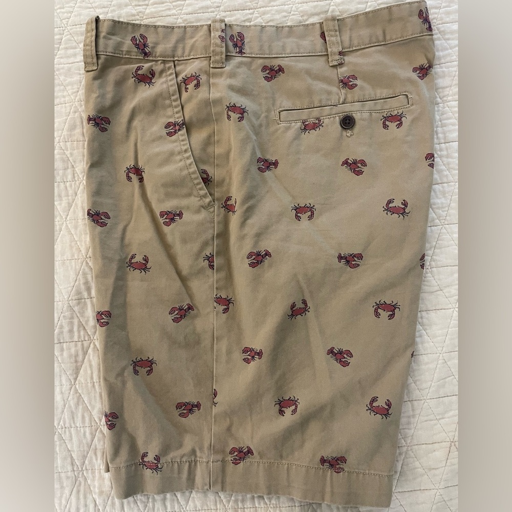 G H Bass & Co. Crab Print Flat Front Chino Shorts in Khaki Size 38